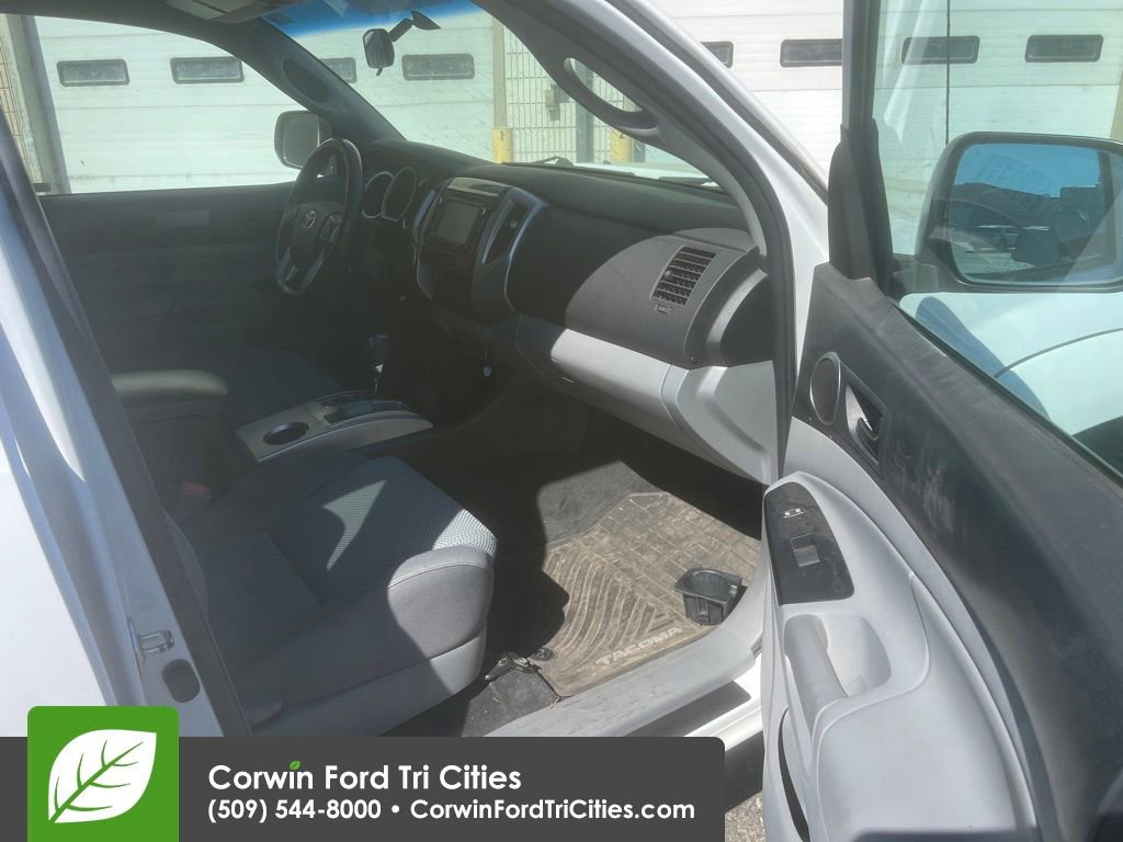 Used 2015 Toyota Tacoma 4x4 Double Cab w/ TRD Off-Road Package image 12