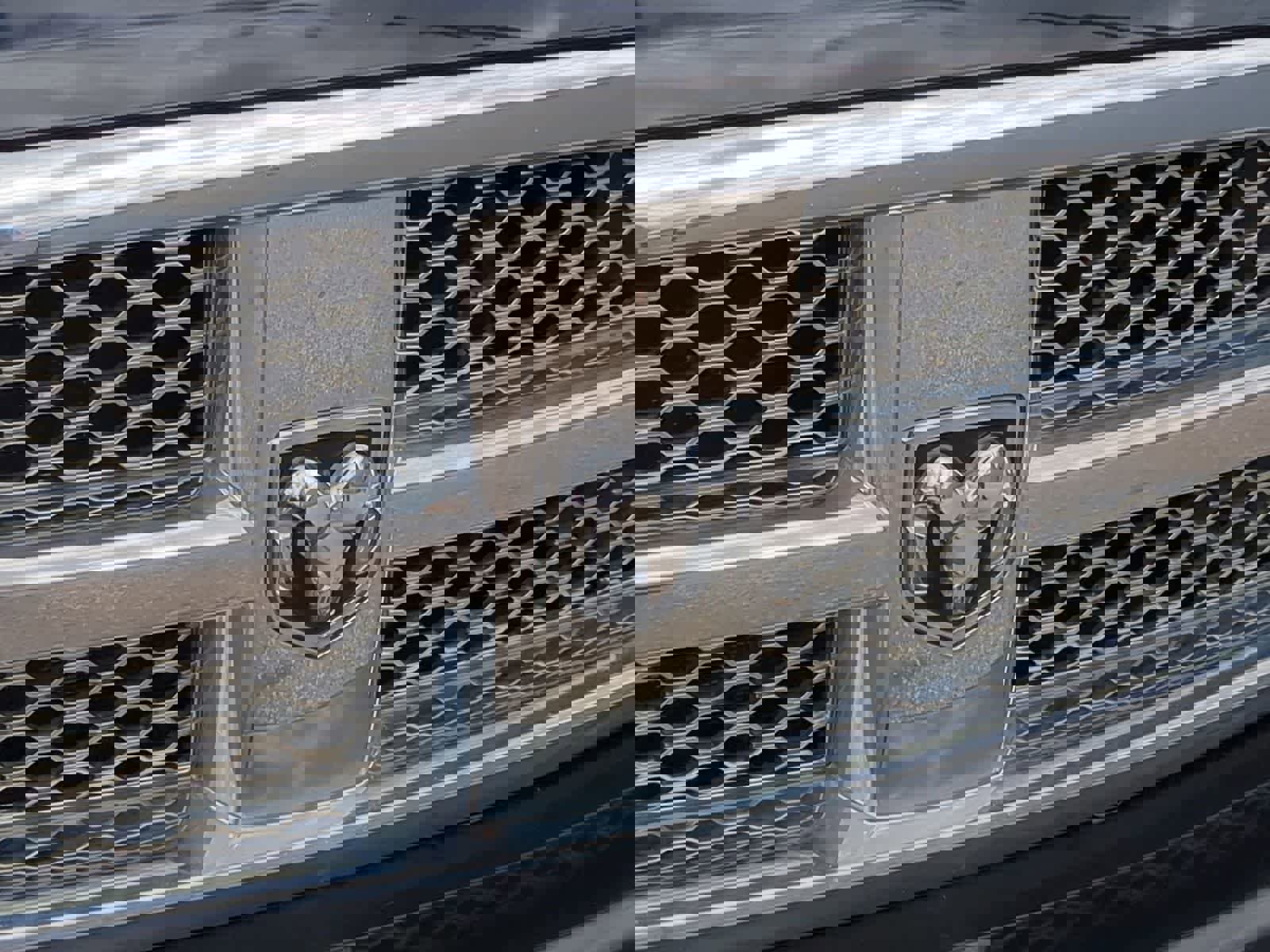 Used 2012 RAM 1500 Laramie image 12