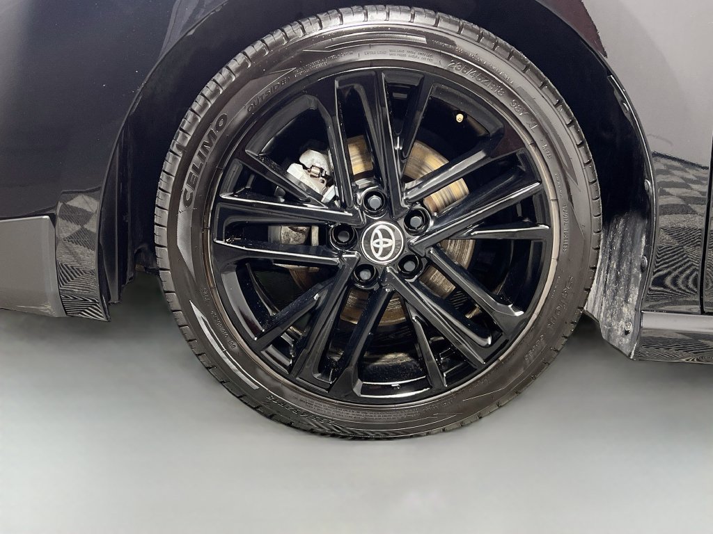 Used 2025 Toyota Camry SE FWD image 11