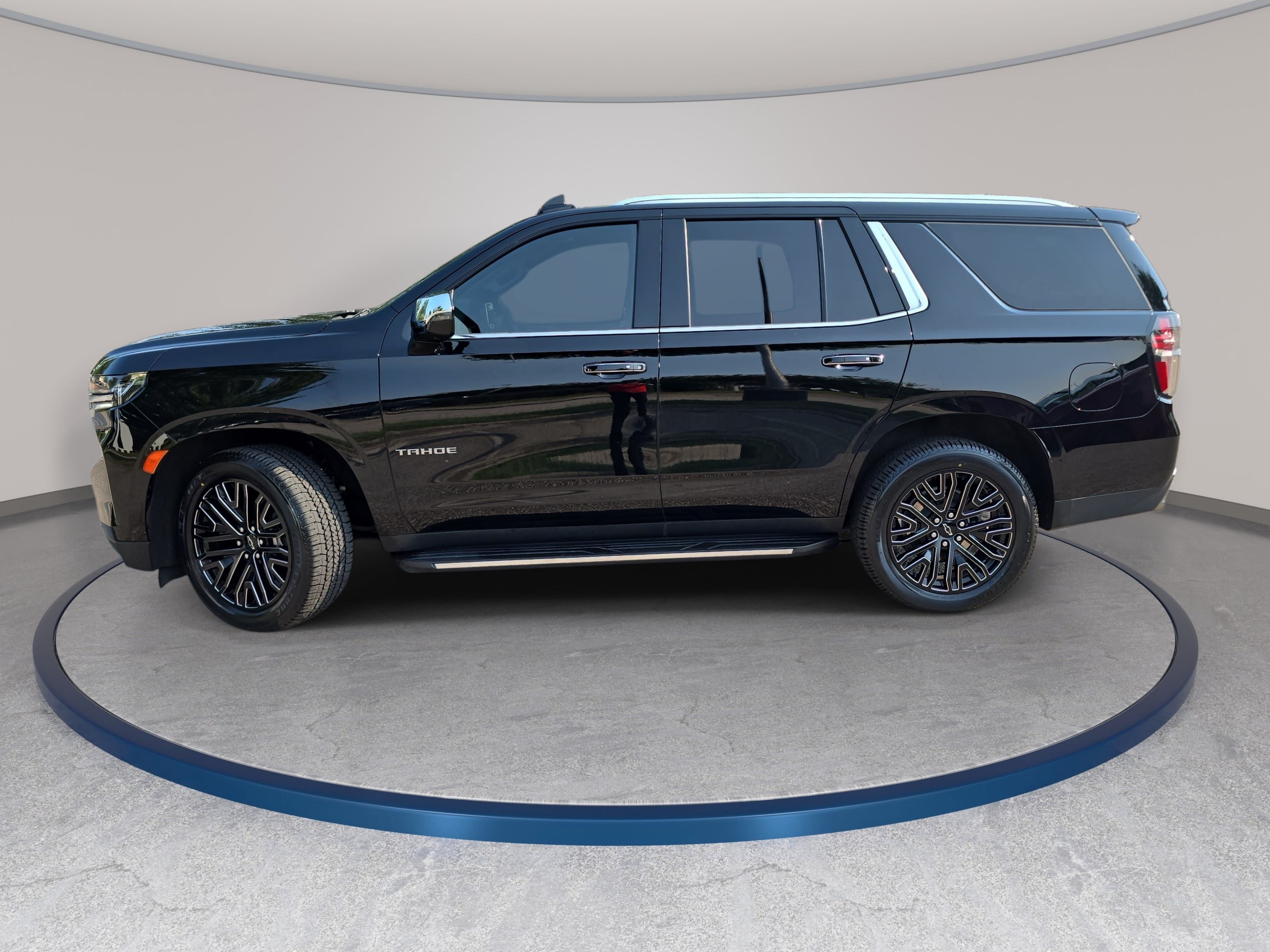 Used 2024 Chevrolet Tahoe Premier AWD/4WD image 8