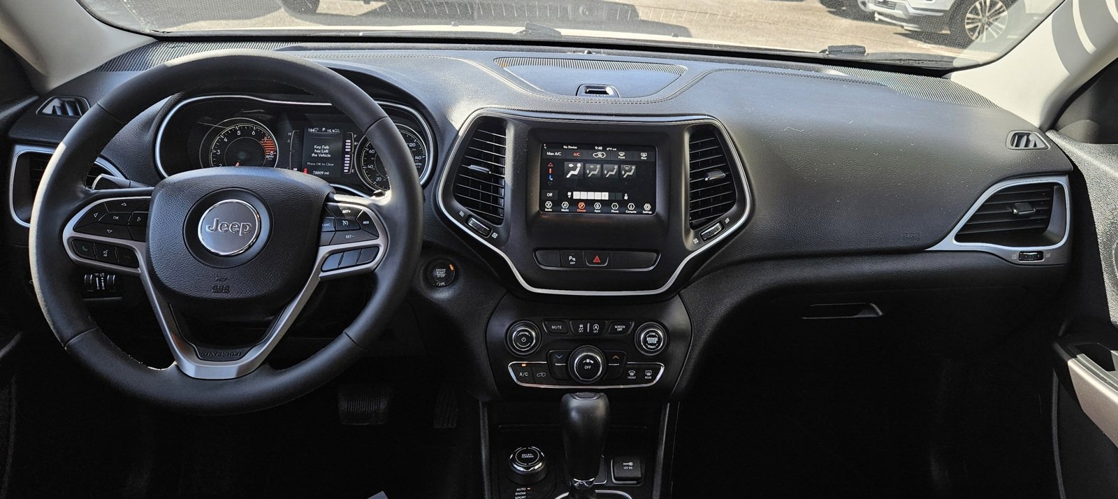 Used 2020 Jeep Cherokee Latitude Plus w/ Trailer Tow Group image 7