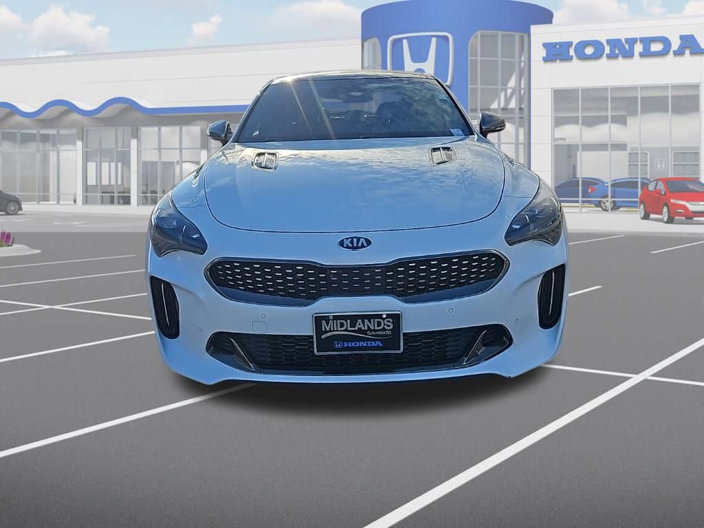 Used 2018 Kia Stinger GT2 image 2