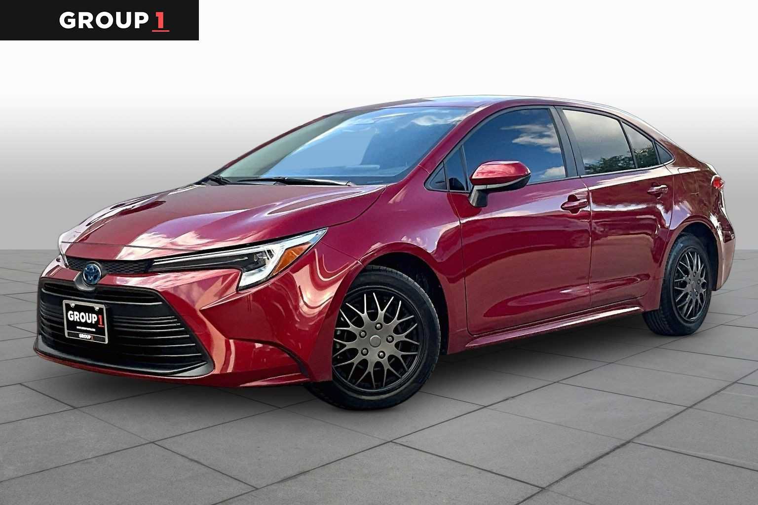 Used 2025 Toyota Corolla LE FWD video 1