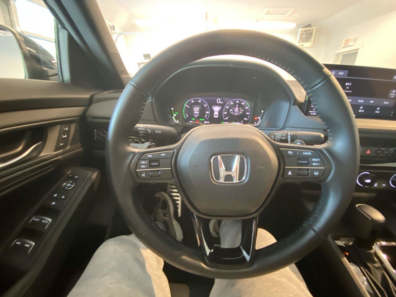 Used 2023 Honda Accord Sport image 11
