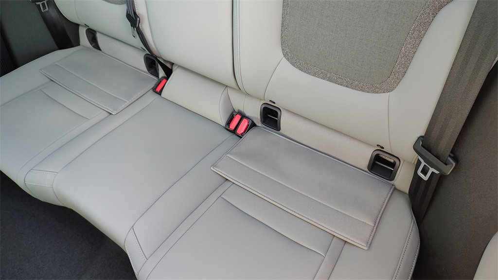 New 2025 Volvo EX30 Plus w/ Climate Package image 26