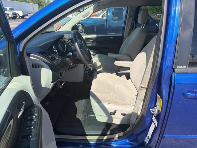 Used 2013 Dodge Grand Caravan SXT FWD image 9