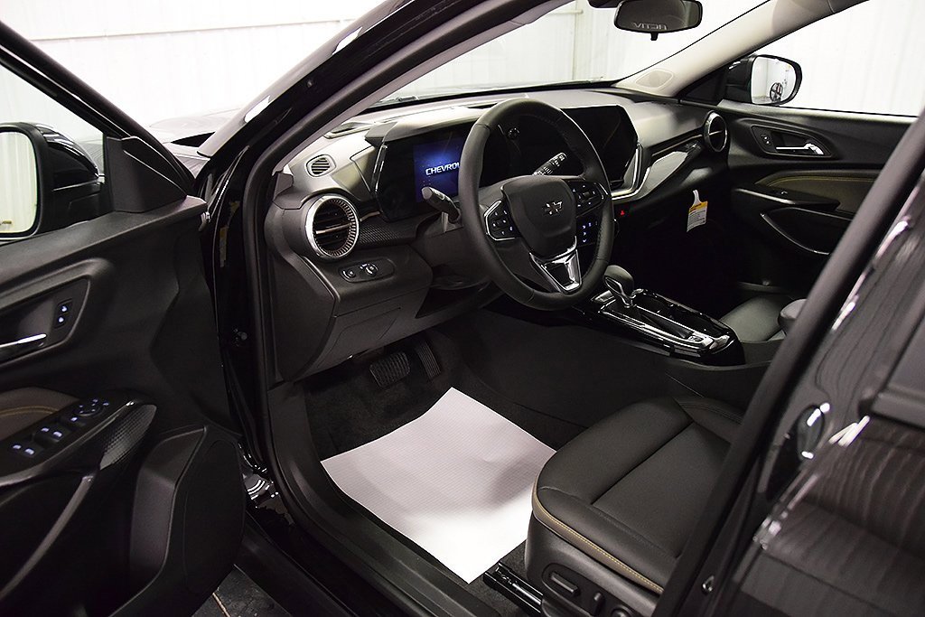 New 2025 Chevrolet Trax ACTIV w/ Driver Confidence Package image 14