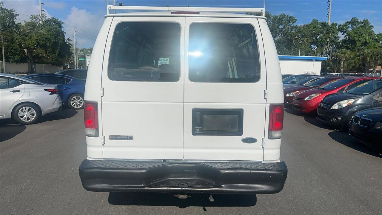 Used 2001 Ford E-250 and Econoline 250 Extended RWD image 8