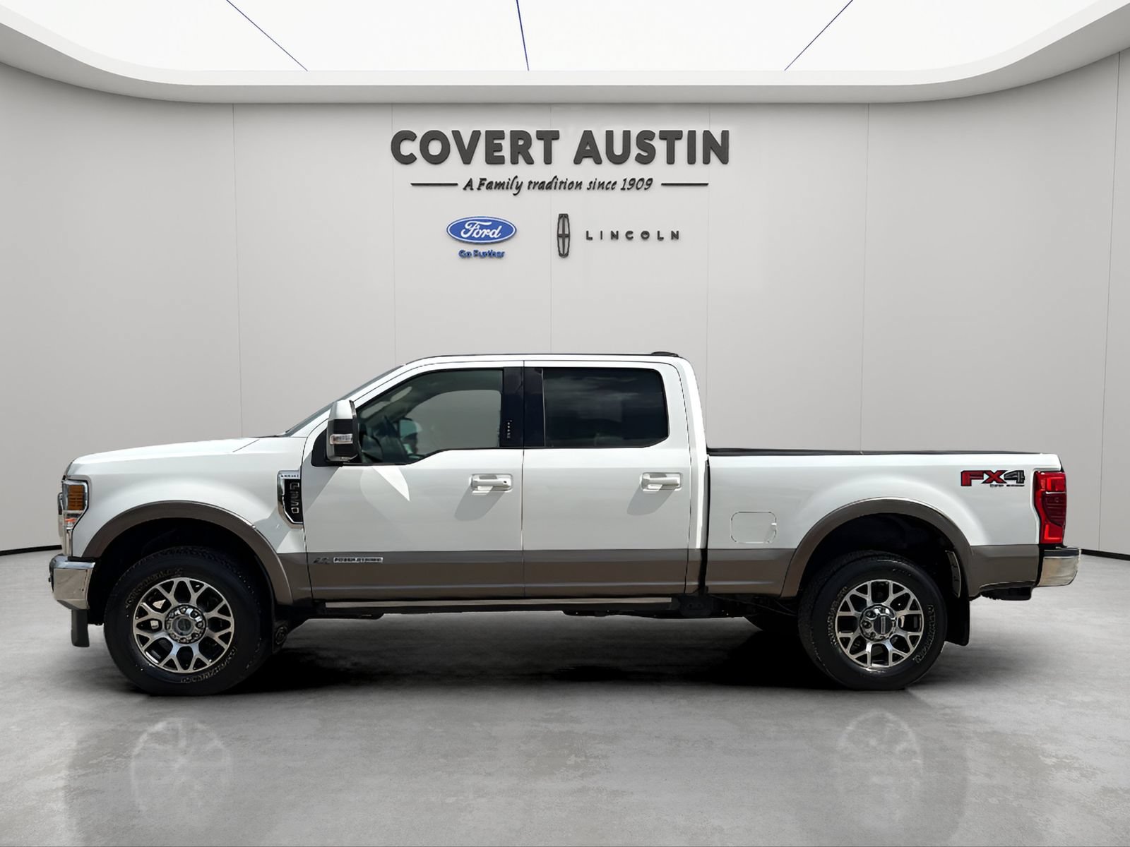 Certified 2022 Ford F350 Lariat AWD/4WD image 2