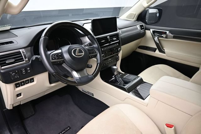 Used 2023 Lexus GX 460 Luxury w/ Sport Design Package AWD/4WD image 5
