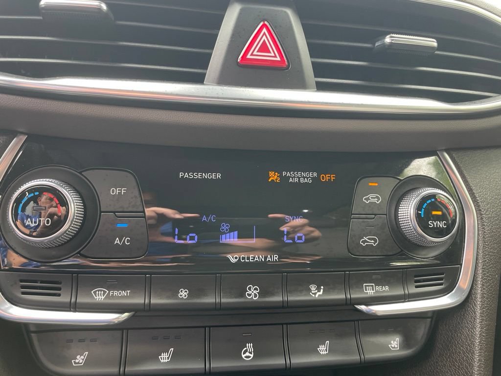Used 2020 Hyundai Santa Fe Limited w/ Cargo Package AWD/4WD image 18