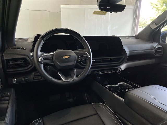 Used 2025 Chevrolet Silverado EV LT w/ LT Premium Package image 18