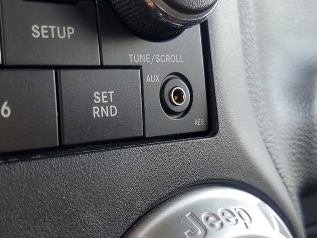 Used 2017 Jeep Wrangler Unlimited Sahara w/ Dual Top Group image 22