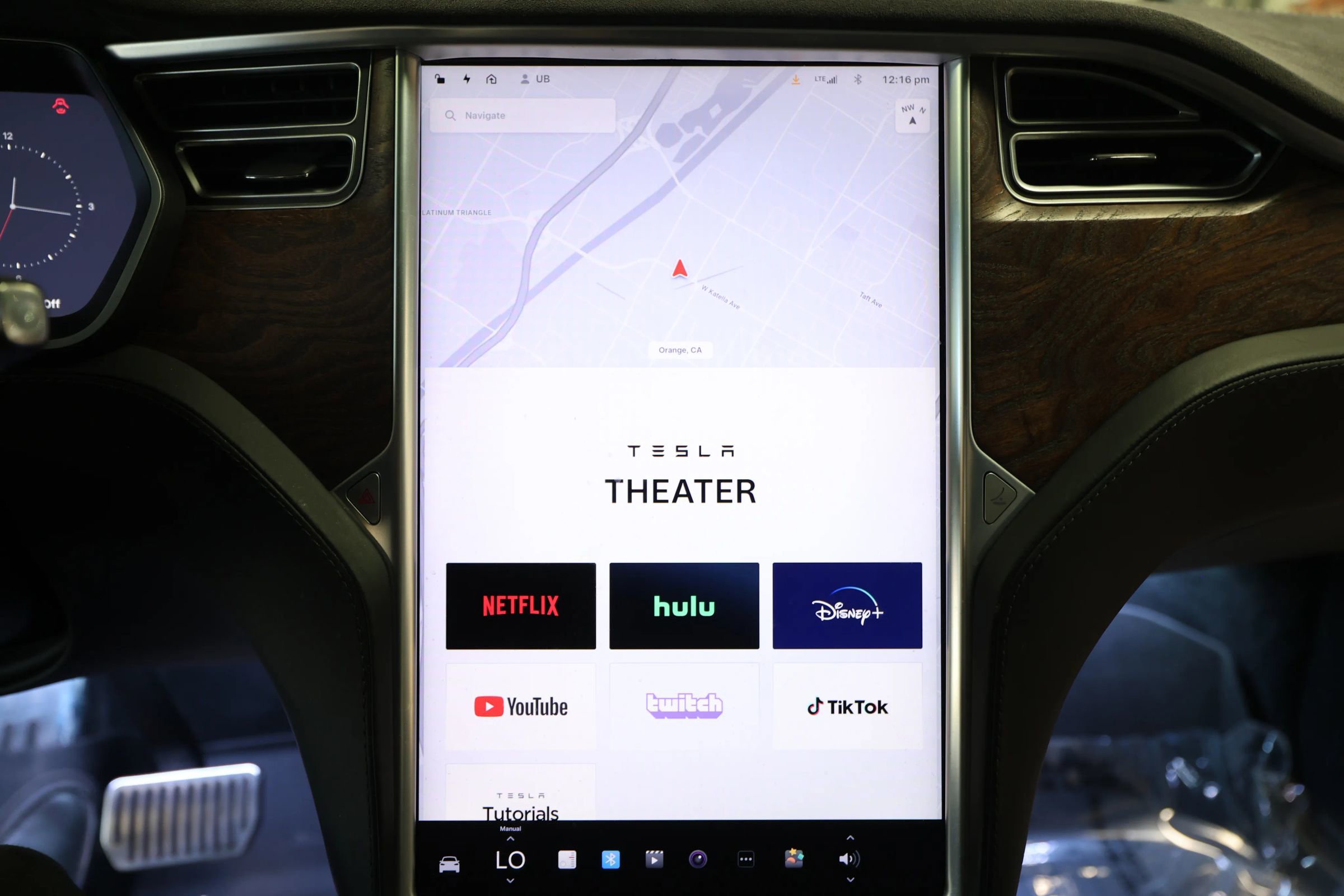 Used 2017 Tesla Model X 100D AWD/4WD image 74