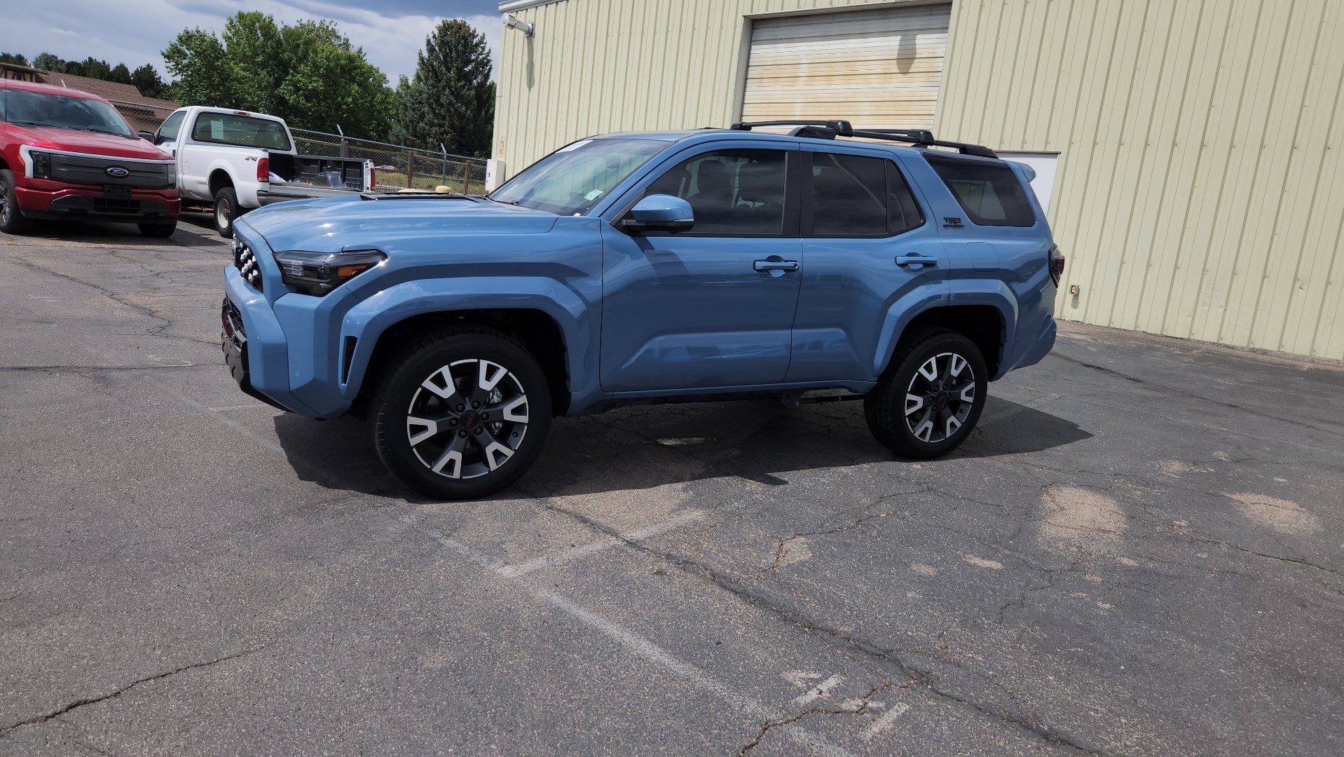 Used 2025 Toyota 4Runner TRD Sport Premium w/ Tow Technology Package AWD/4WD image 3