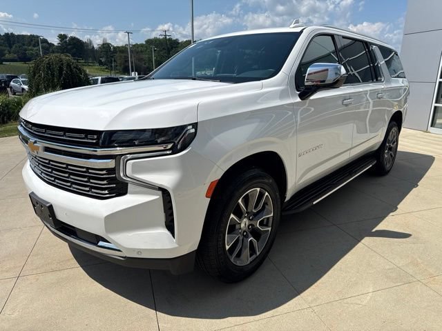 Used 2023 Chevrolet Suburban Premier RWD image 3