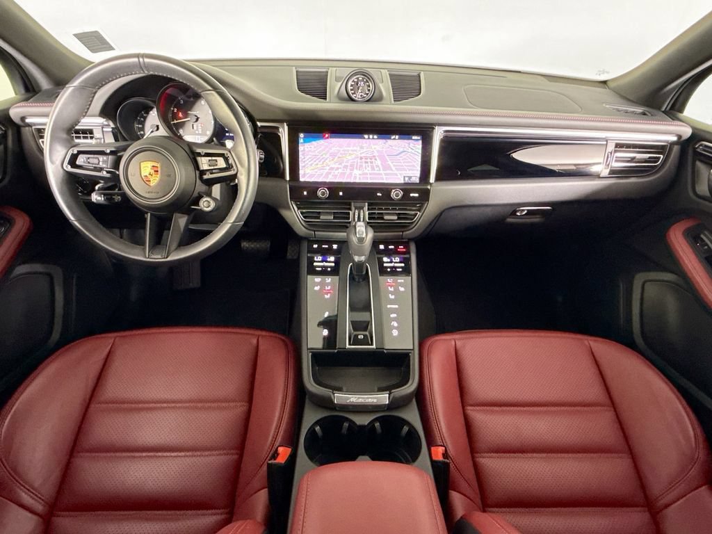 Certified 2023 Porsche Macan Turbo AWD/4WD image 11