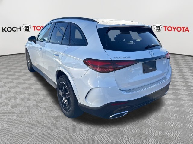 Used 2024 Mercedes-Benz GLC 300 4MATIC image 4
