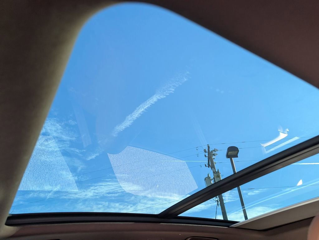 Used 2023 Porsche Cayenne Platinum Edition image 24