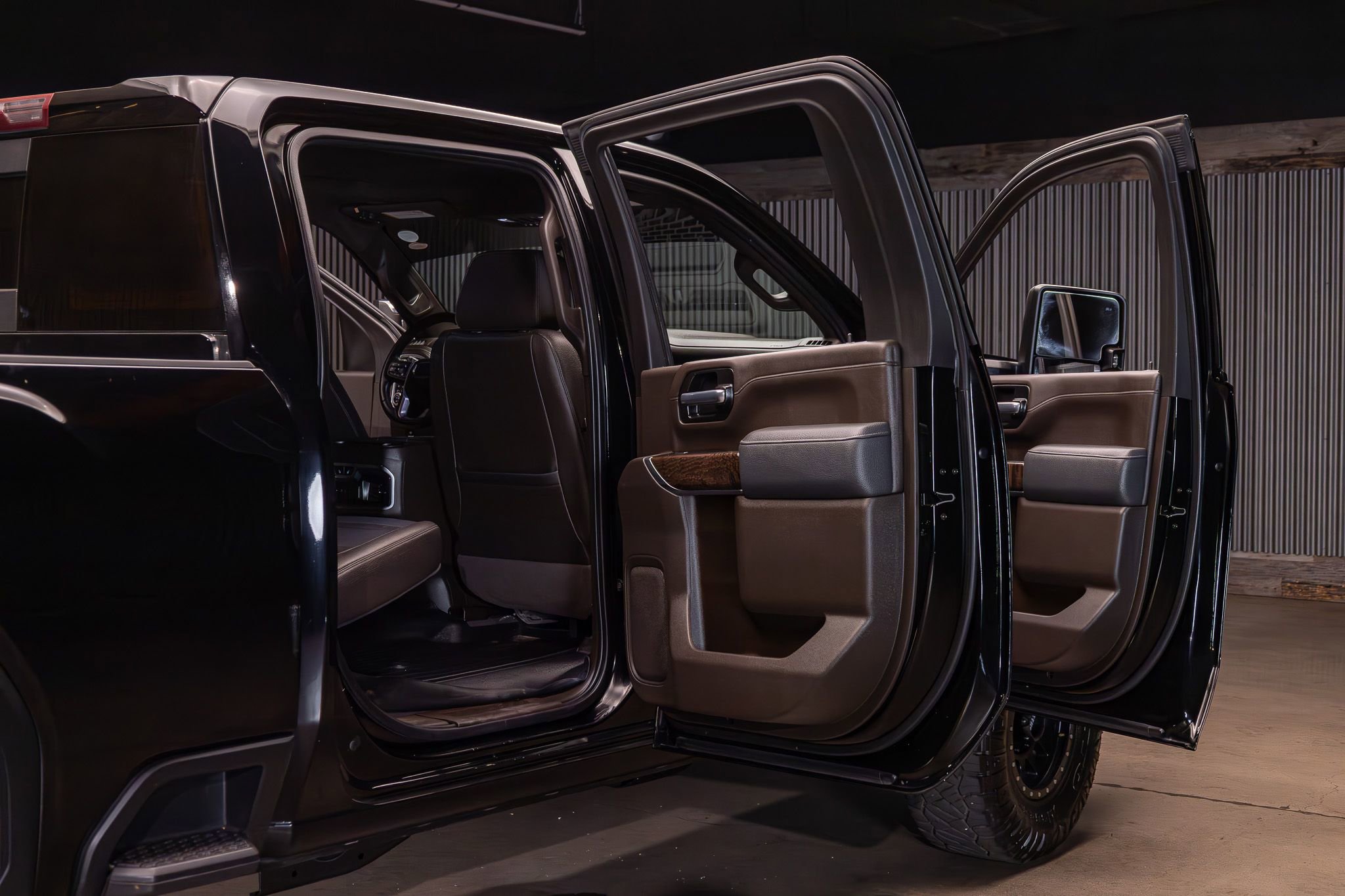 Used 2021 GMC Sierra 2500 Denali w/ Denali Ultimate Package AWD/4WD image 31