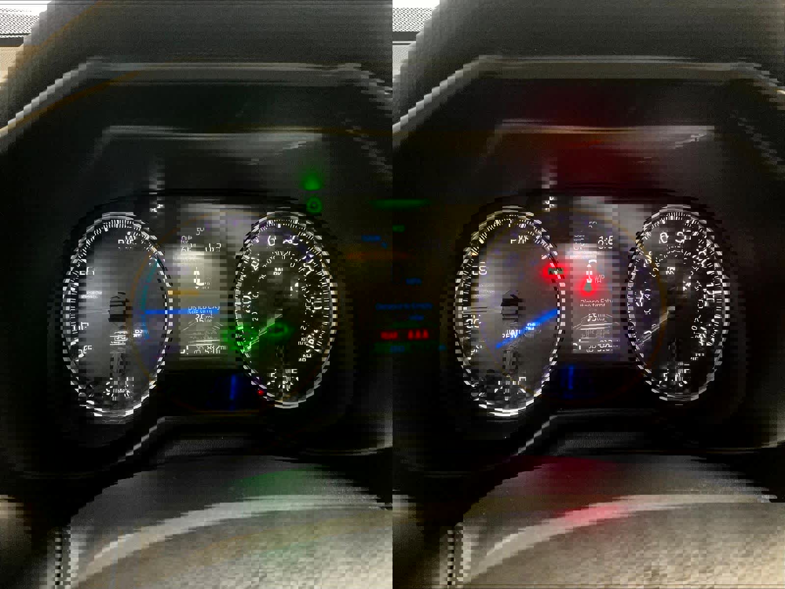 Used 2020 Toyota RAV4 XLE w/ Convenience Package image 21