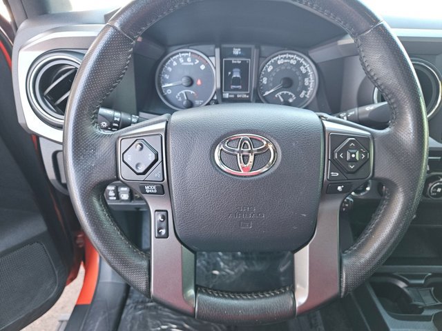 Used 2017 Toyota Tacoma TRD Off-Road w/ Tow Package AWD/4WD image 17