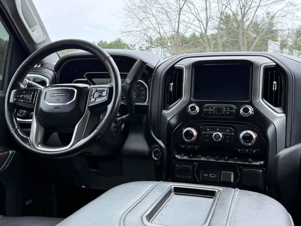 Used 2021 GMC Sierra 2500 Denali w/ Denali Ultimate Package AWD/4WD image 14