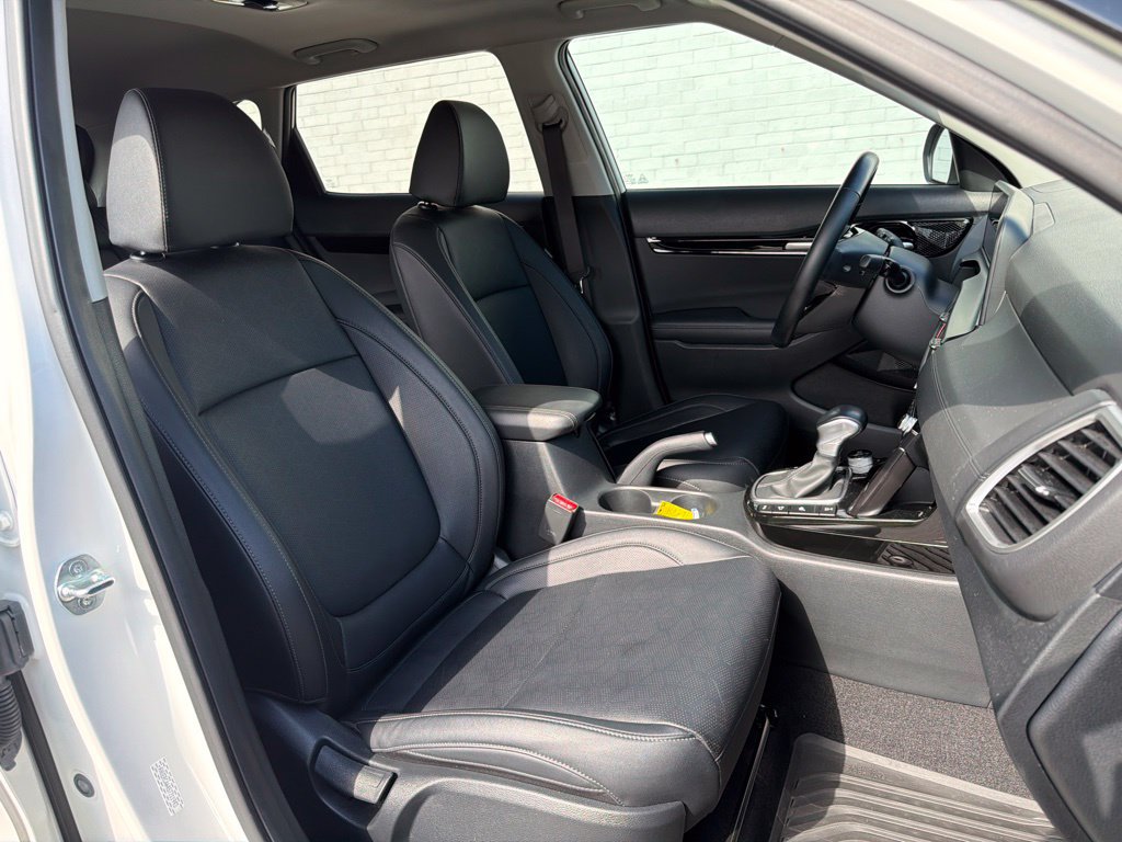 Used 2025 Kia Seltos EX w/ EX Sunroof Package AWD/4WD image 13