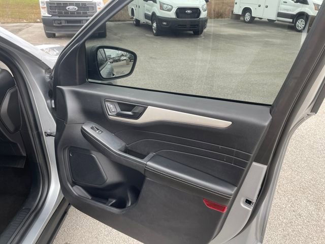 Used 2022 Ford Escape SE image 46