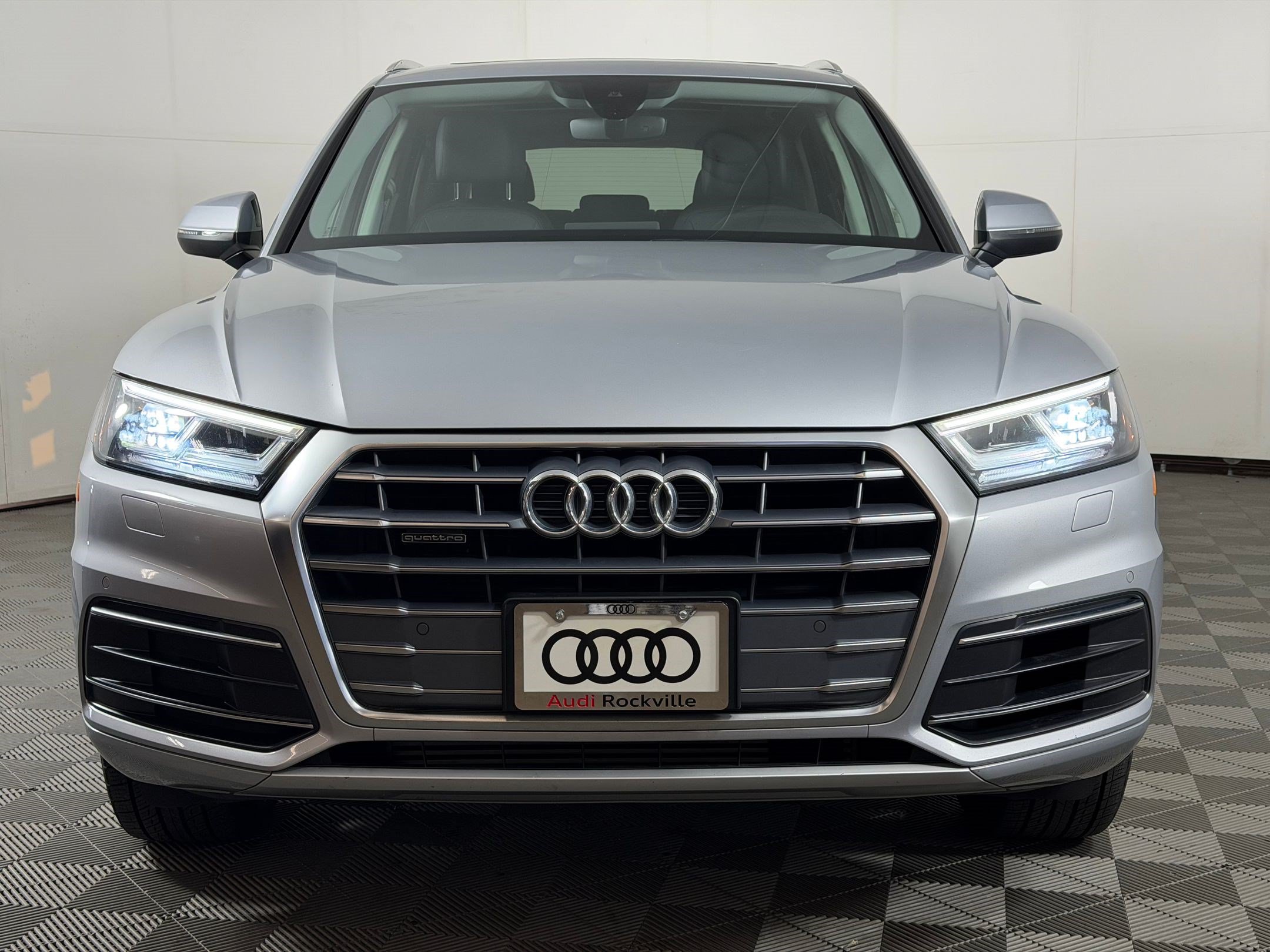 Used 2019 Audi Q5 2.0T Premium Plus w/ Premium Plus Package AWD/4WD image 6