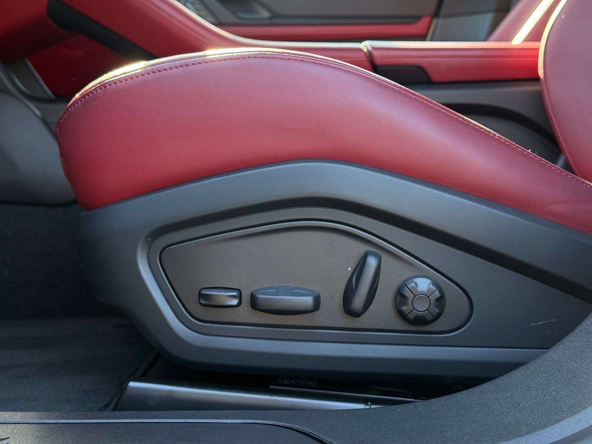 Certified 2024 Porsche Taycan RWD image 28