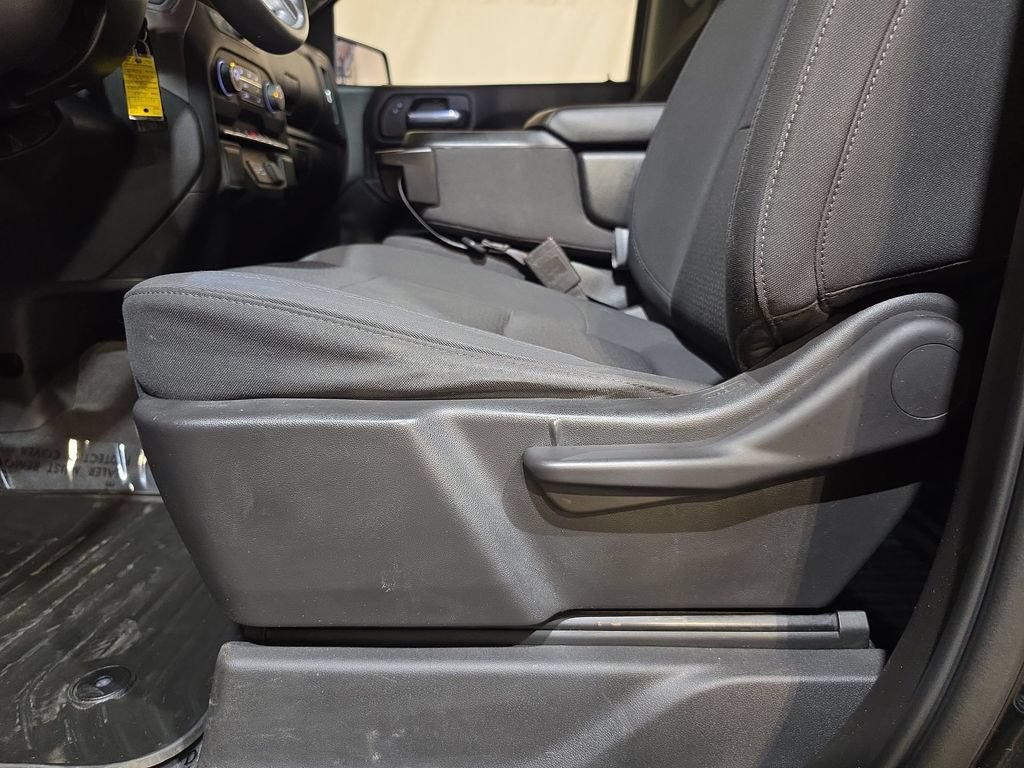 Used 2021 Chevrolet Silverado 1500 Custom AWD/4WD image 14