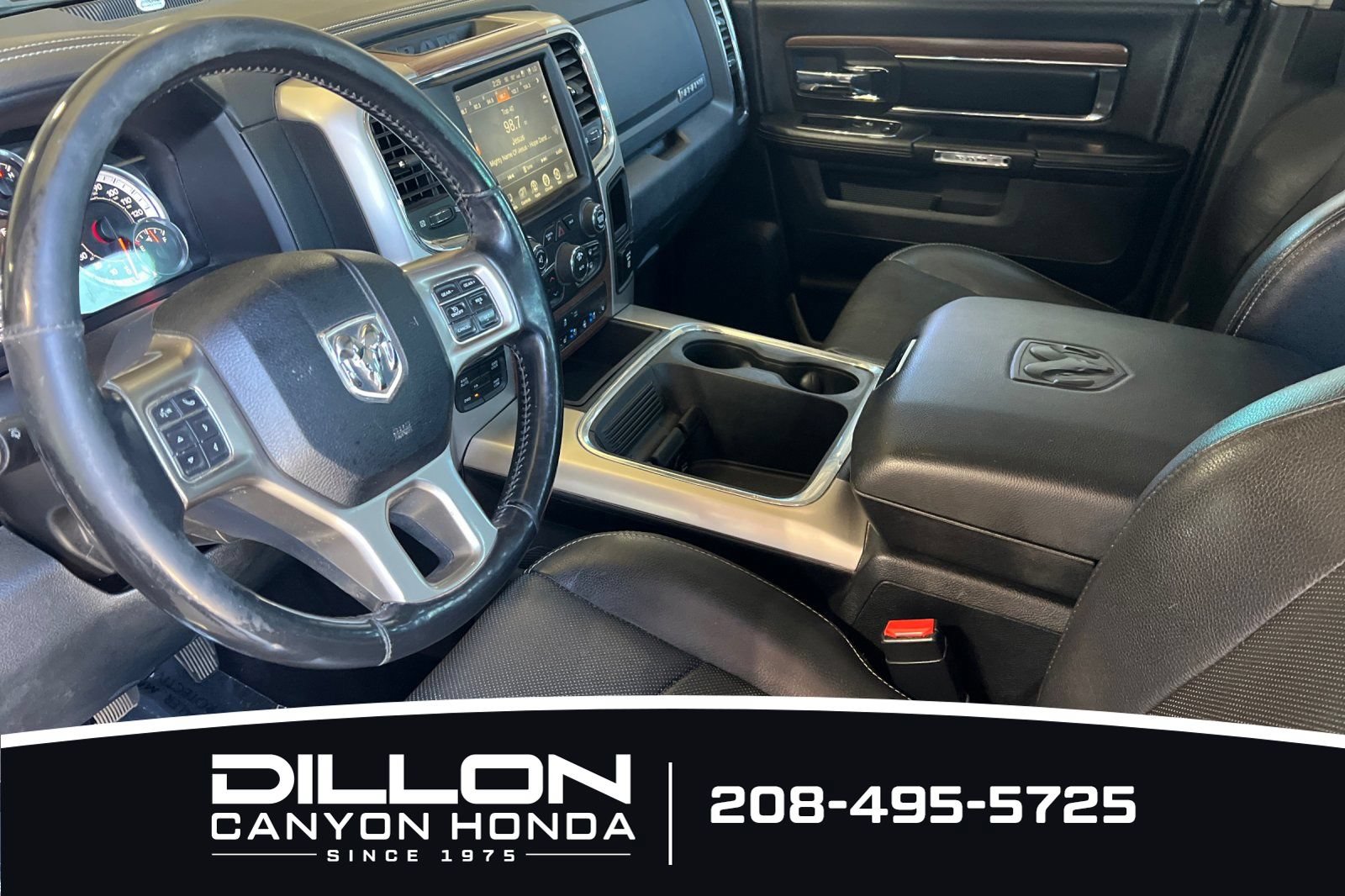 Used 2017 RAM 1500 Laramie w/ Convenience Group AWD/4WD image 4