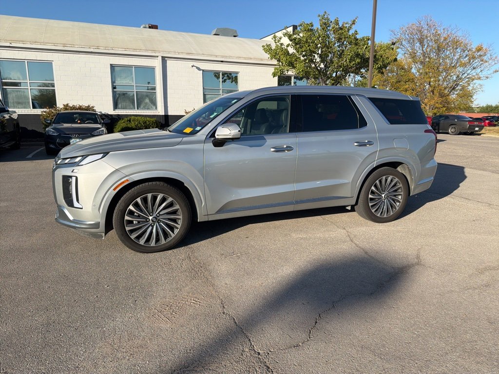 Used 2024 Hyundai Palisade Calligraphy image 8