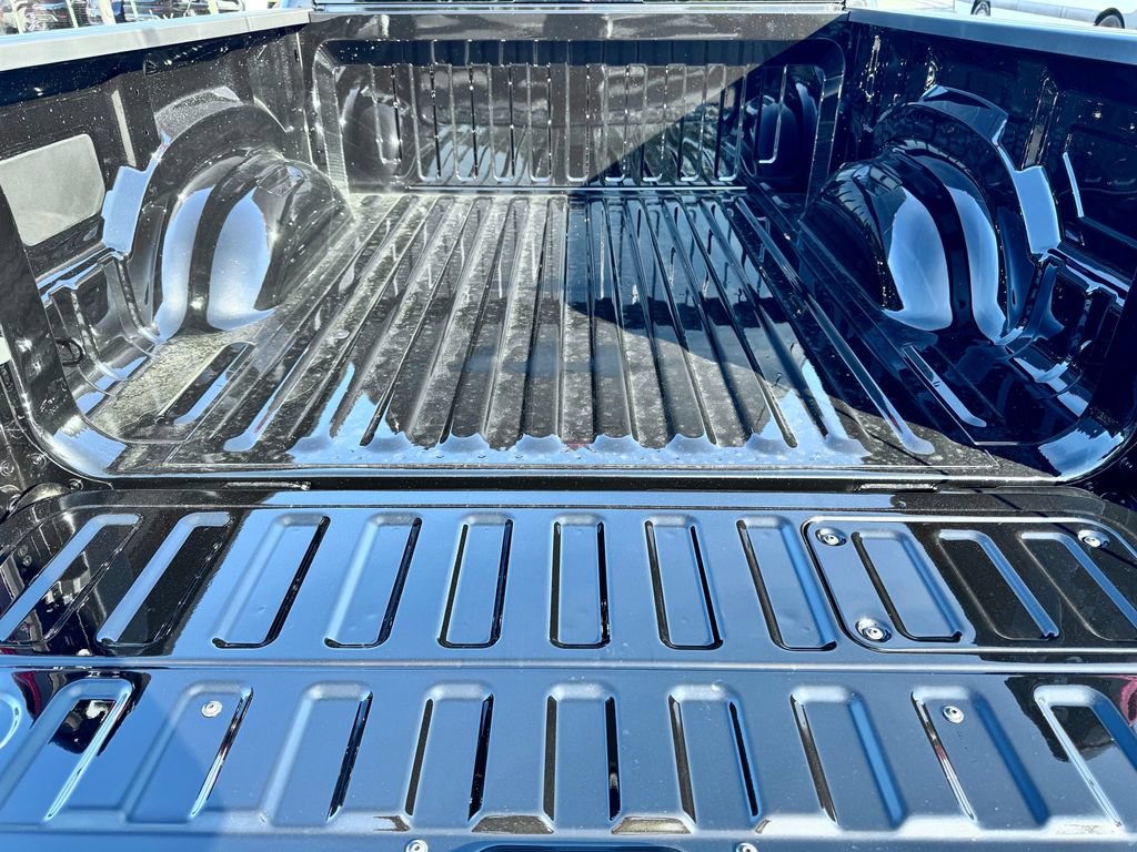 New 2027 RAM 1500 Laramie w/ Night Edition AWD/4WD image 9