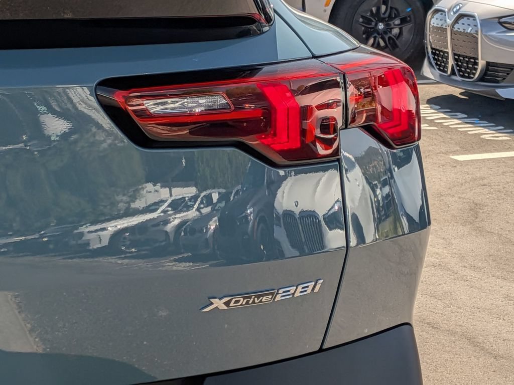 Certified 2025 BMW X2 xDrive28i AWD/4WD image 25