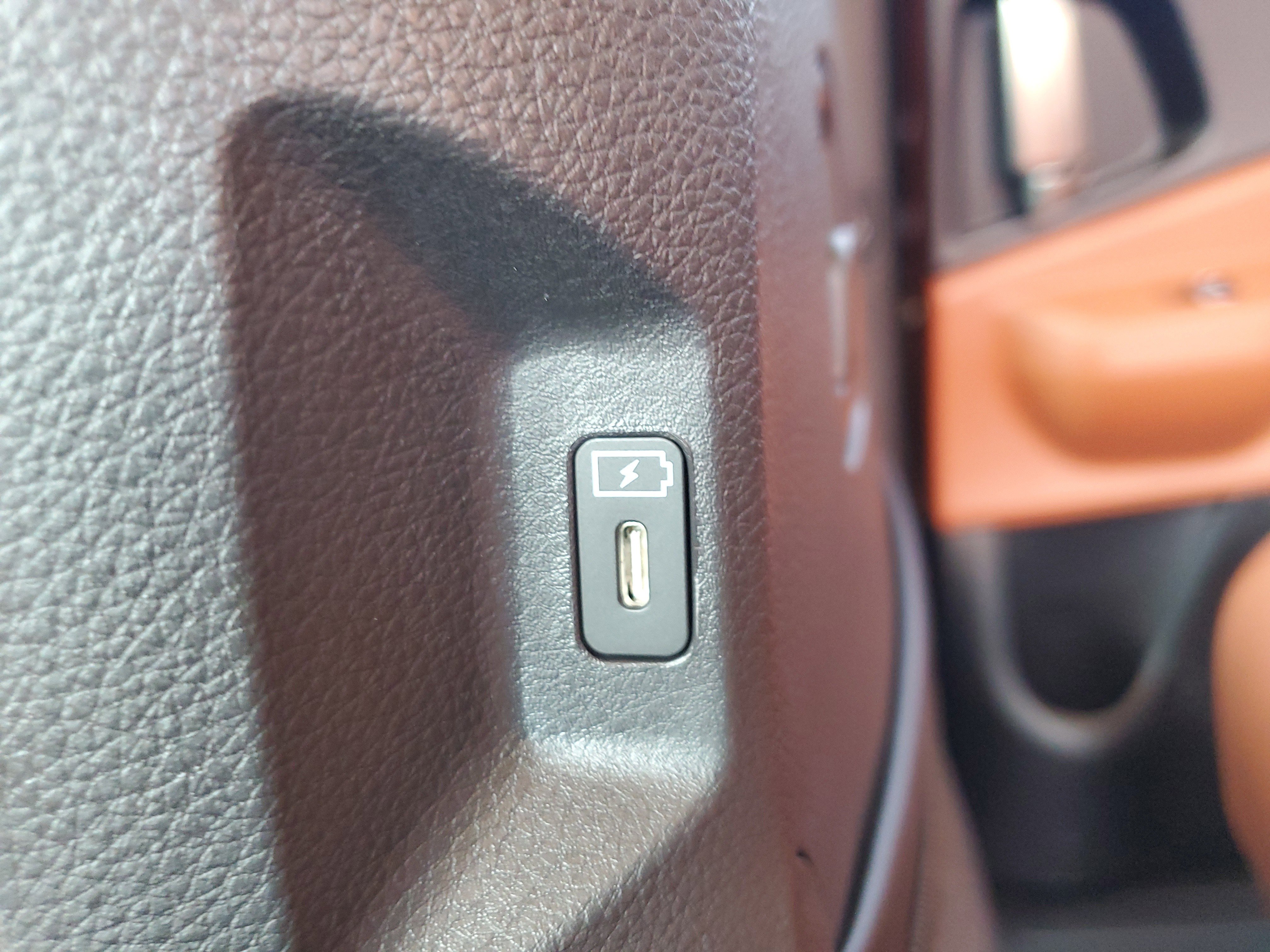 New 2026 Kia Carnival EX image 13