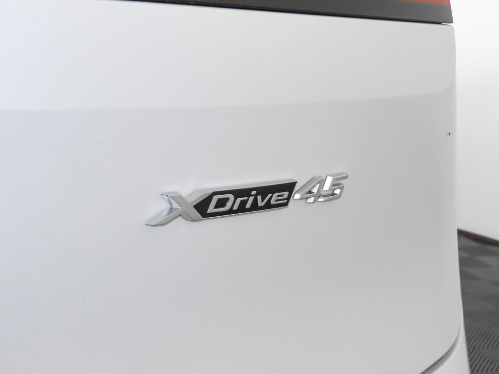 Used 2026 BMW iX xDrive45 w/ M Sport Package image 8