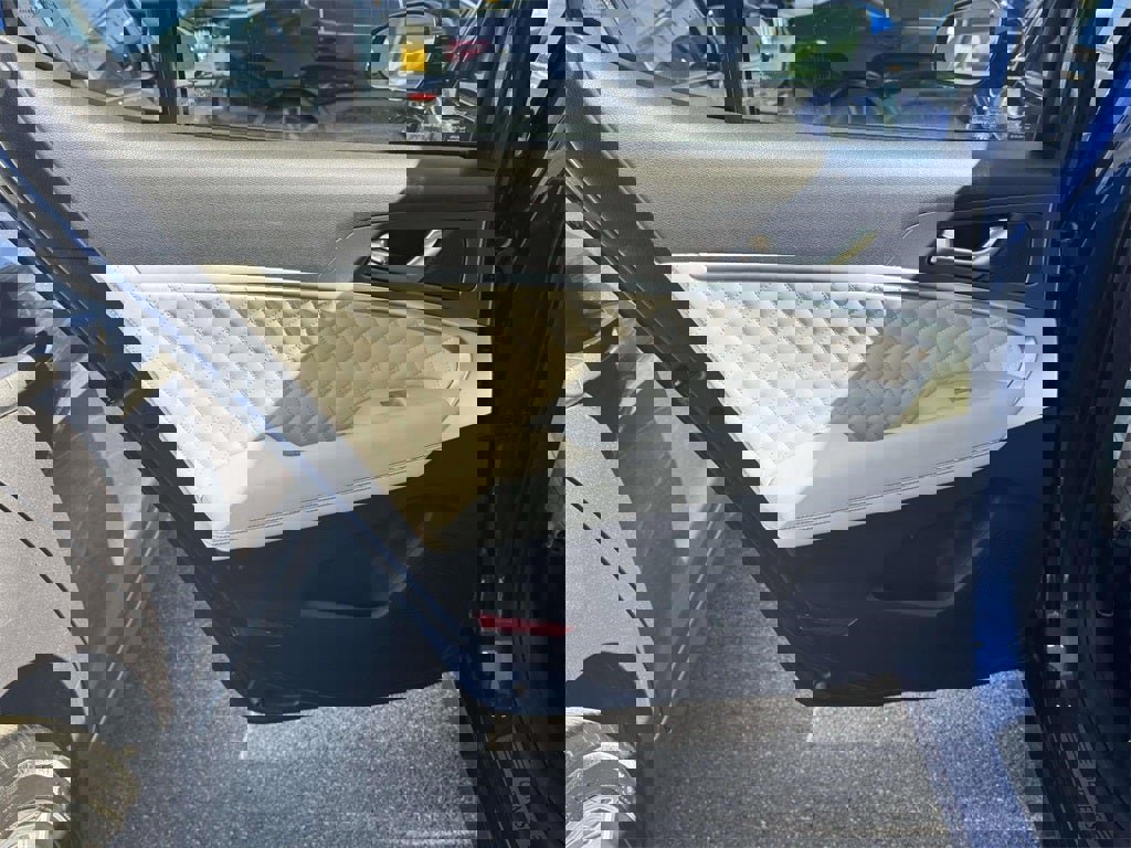 Used 2025 Genesis G70 3.3T Advanced w/ Sport Prestige Package image 11