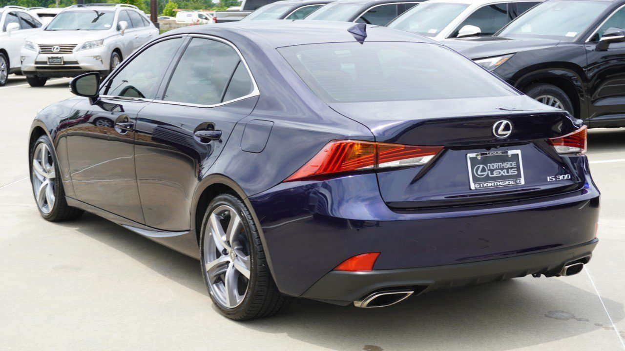 Used 2019 Lexus IS 300 w/ Premium Package RWD image 8
