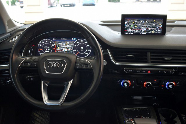 Used 2019 Audi Q7 3.0T Premium Plus w/ Premium Plus Package AWD/4WD image 15
