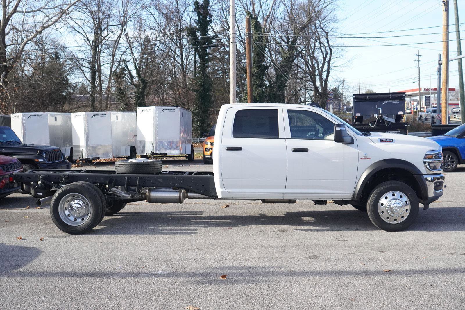 New 2026 RAM 4500 Tradesman w/ Chrome Appearance Group image 3