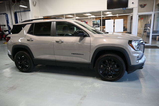 New 2027 GMC Terrain Elevation w/ Elevation Premium Package AWD/4WD image 4