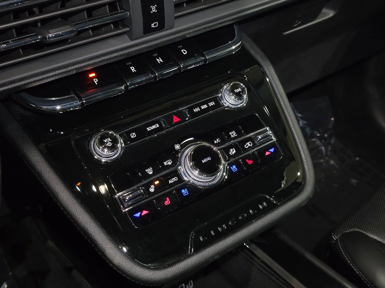 Used 2022 Lincoln Corsair AWD w/ Premium Package image 30