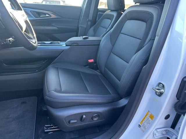New 2024 Chevrolet Equinox EV LT AWD/4WD image 9