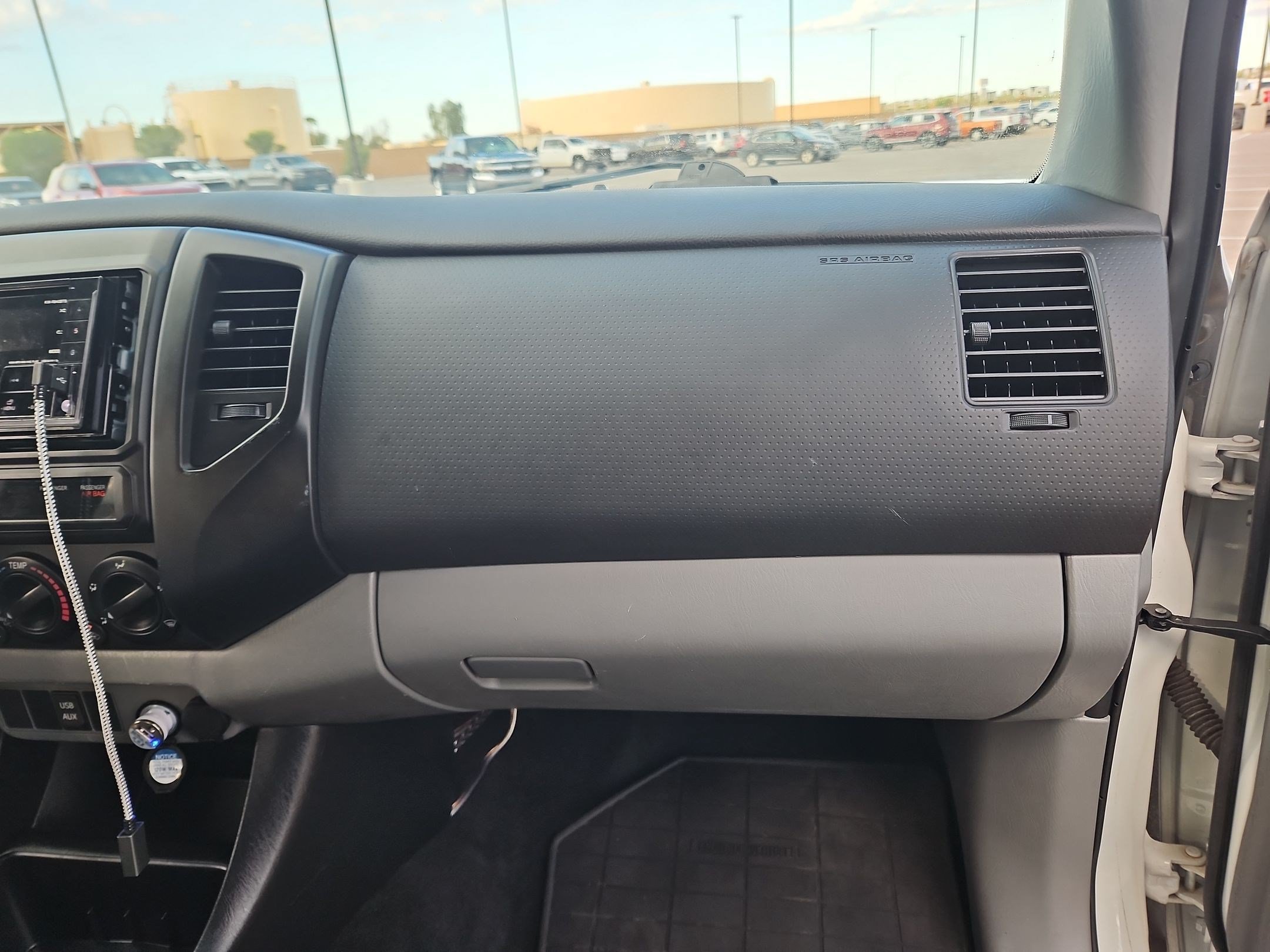 Used 2015 Toyota Tacoma 2WD Access Cab w/ Convenience Package image 27