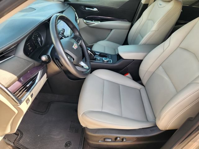 Used 2023 Cadillac XT4 Luxury FWD image 13