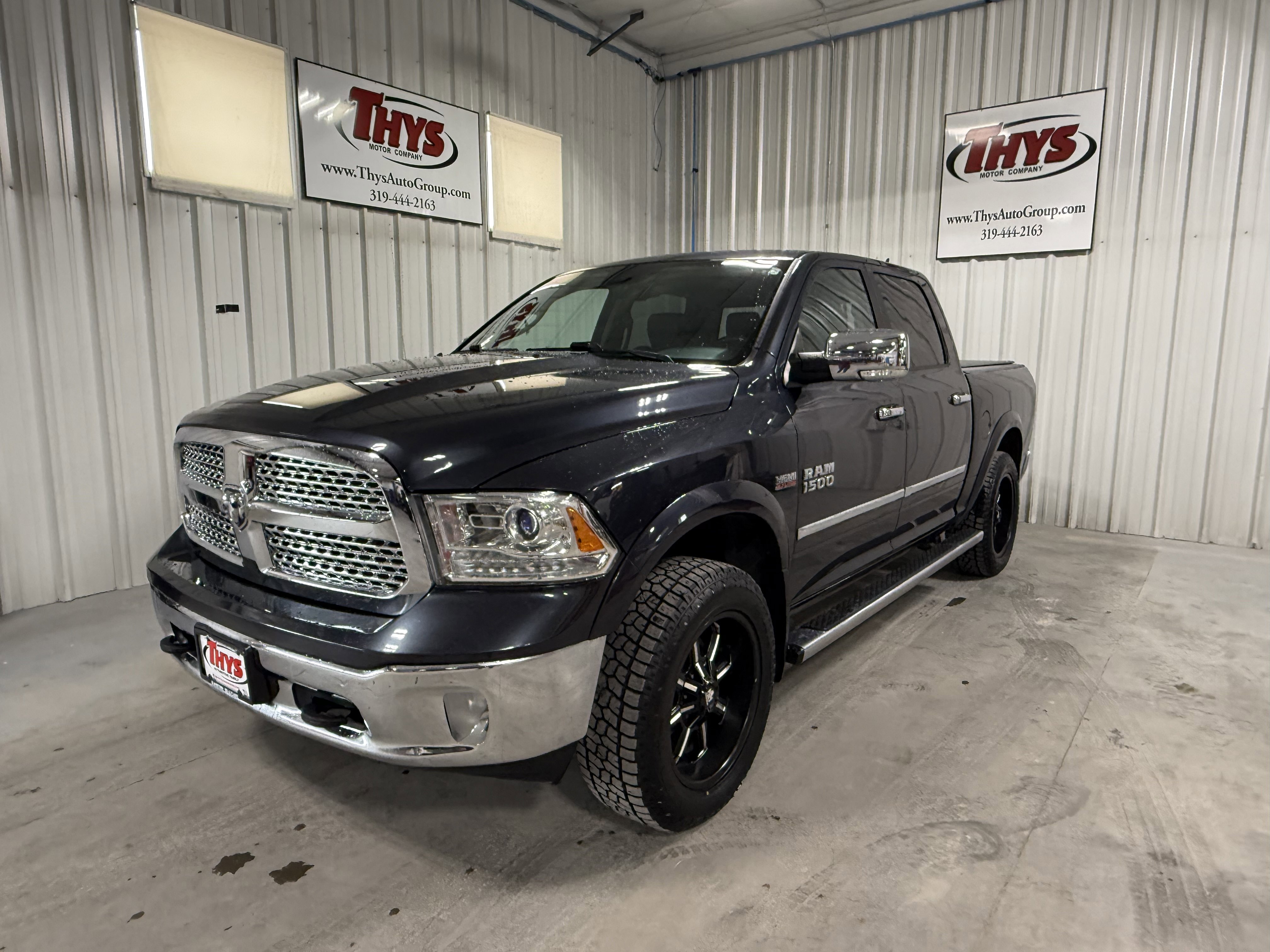 Used 2017 RAM 1500 Laramie w/ Convenience Group image 9