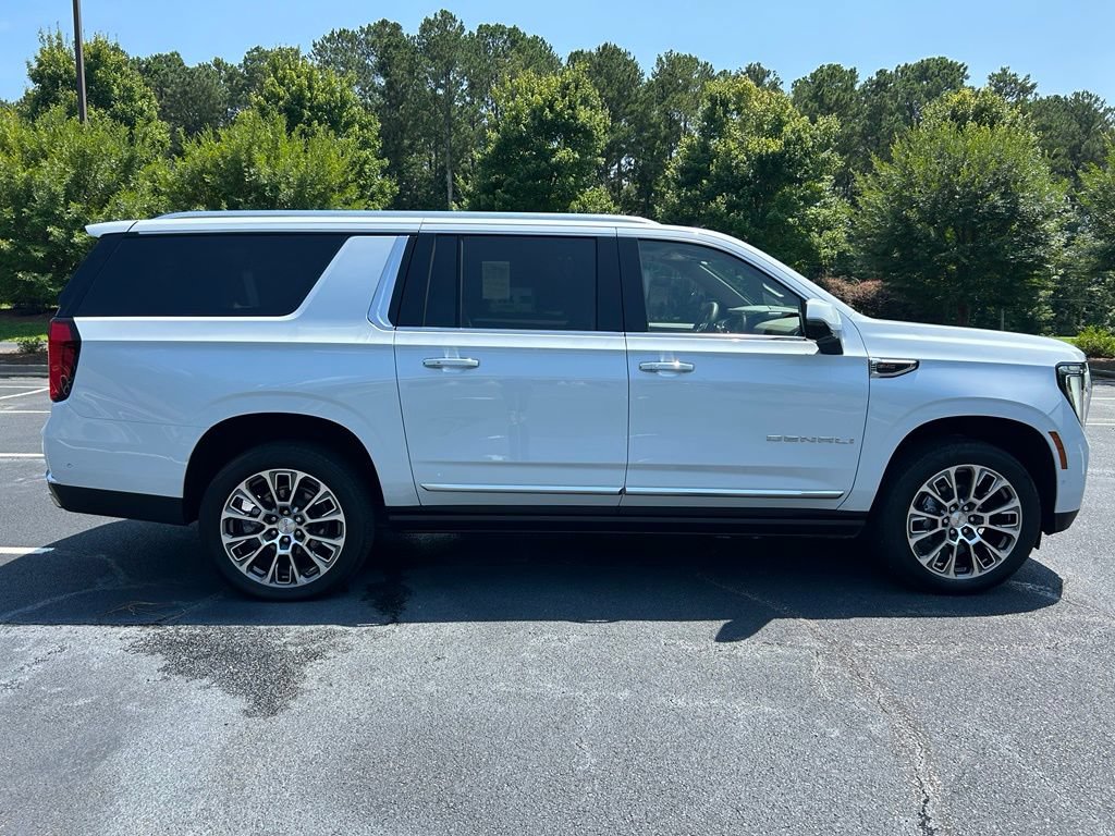Used 2026 GMC Yukon XL Denali w/ Sun & Power Step Package AWD/4WD image 26
