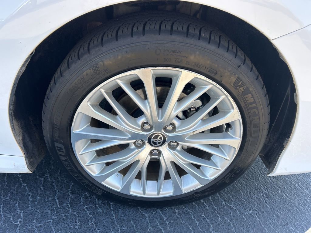 Used 2020 Toyota Camry XLE image 22